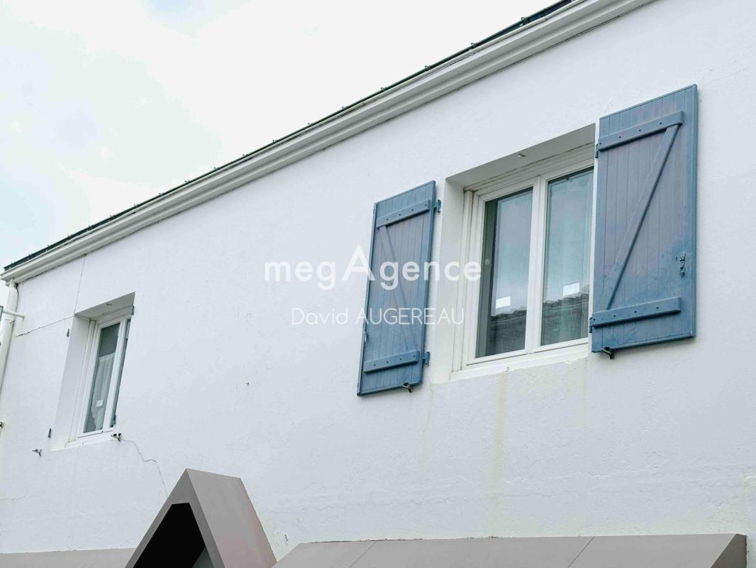 Port Joinville, appartement à proximité des commerces et de la gare maritime - Photo 4