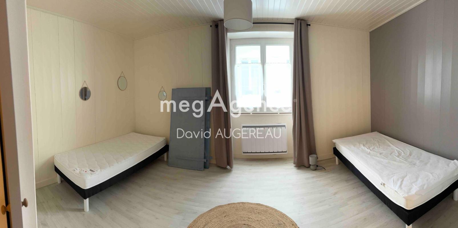 Port Joinville, appartement à proximité des commerces et de la gare maritime - Photo 5