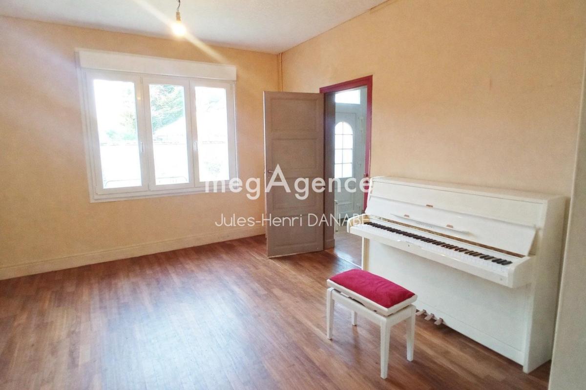 Chambre, salle d'eau et WC de plain-pied, maison ancienne avec charme - Photo 2