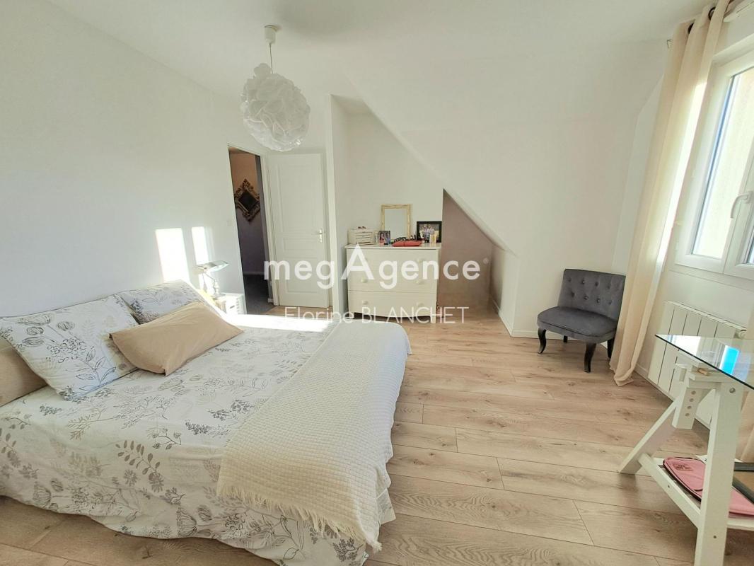 Maison familiale avec piscine - Photo 5