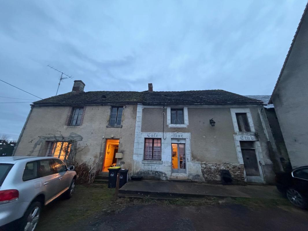 Bâtiment de 300m² environ à faire revivre - Photo 4