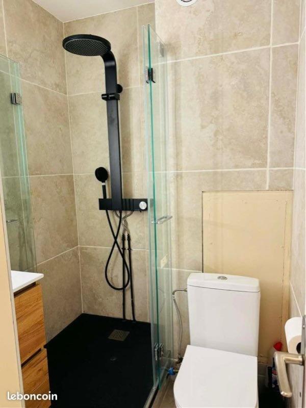 A VENDRE – STUDIO QUARTIER VANTEAUX - Photo 2