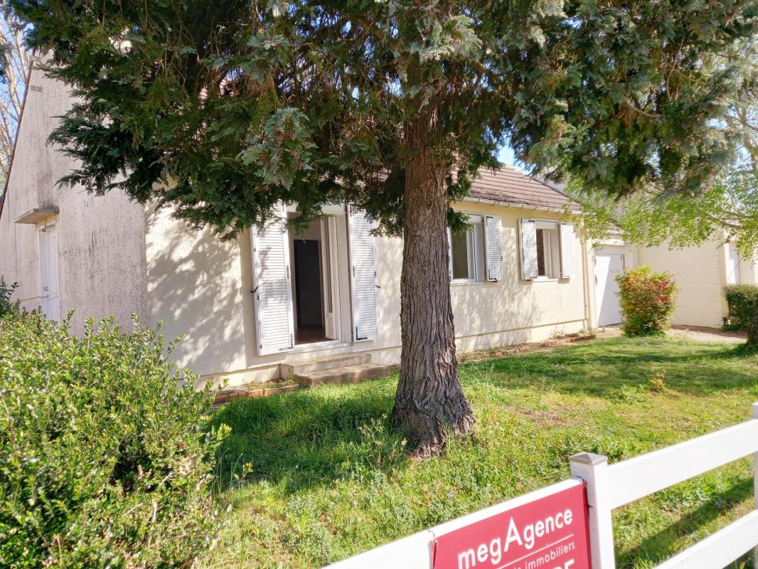 Maison Centre Bourg - La Milesse - Photo 4