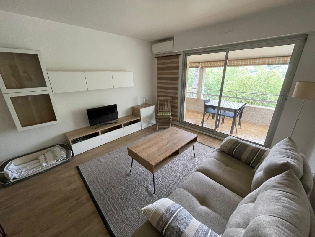 A VENDRE : T2 entièrement rénové de 44m2 - GOLFS - SAINT RAPHAEL - Photo 4