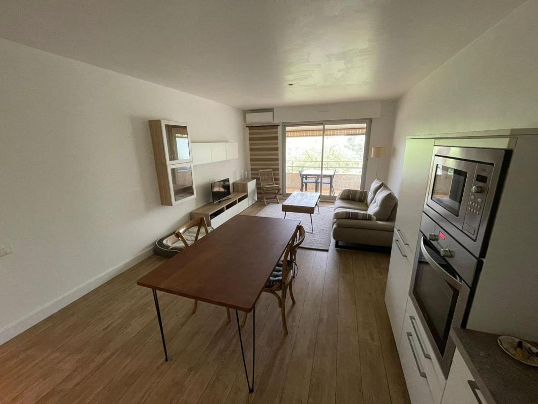 A VENDRE : T2 entièrement rénové de 44m2 - GOLFS - SAINT RAPHAEL - Photo 5