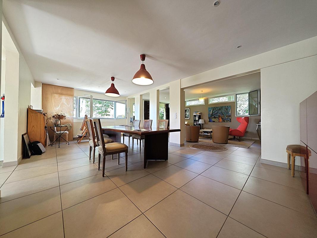 Maison hyper centre 360 m² avec jardin - Photo 4