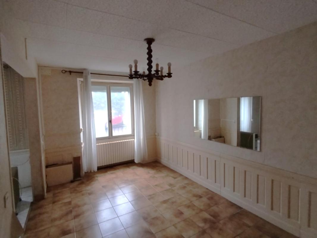 Maison proche centre bourg - Photo 2