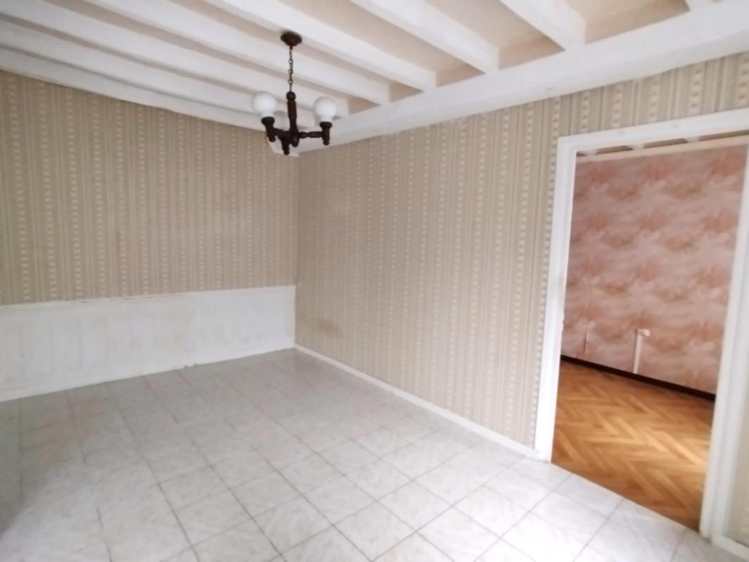 Maison proche centre bourg - Photo 4
