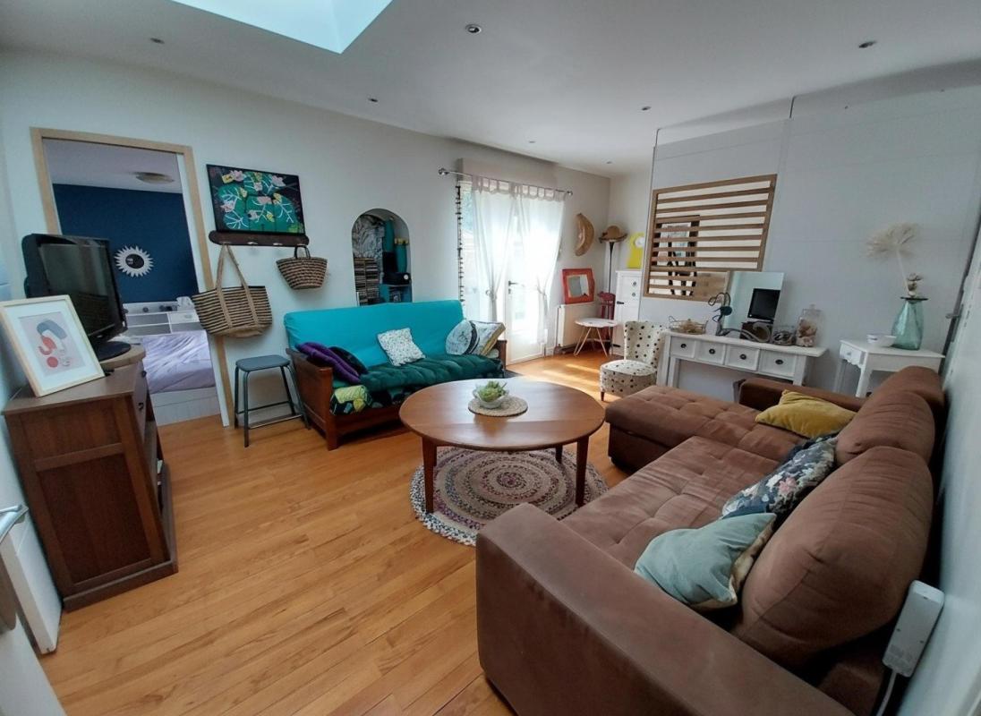 Maison familiale + revenu locatif - bien rare au coeur de Jonzac - Photo 5
