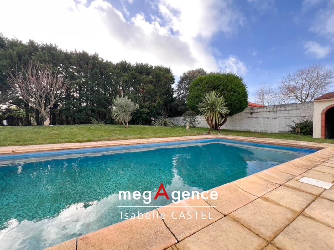 Rare : grande familiale maison avec piscine à l'abri des regards - Photo 4