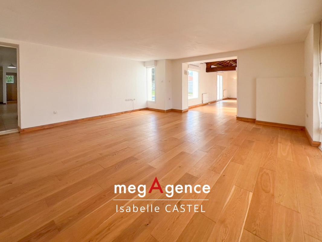 Rare : grande familiale maison avec piscine à l'abri des regards - Photo 5