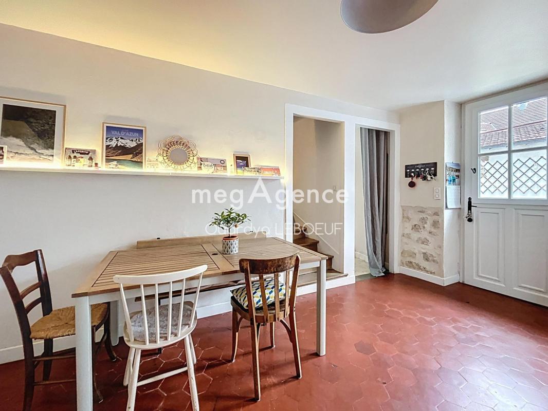 Maison en pierre rénovée T4-T5, jardin et grenier de 60 m² aménageable - Photo 3