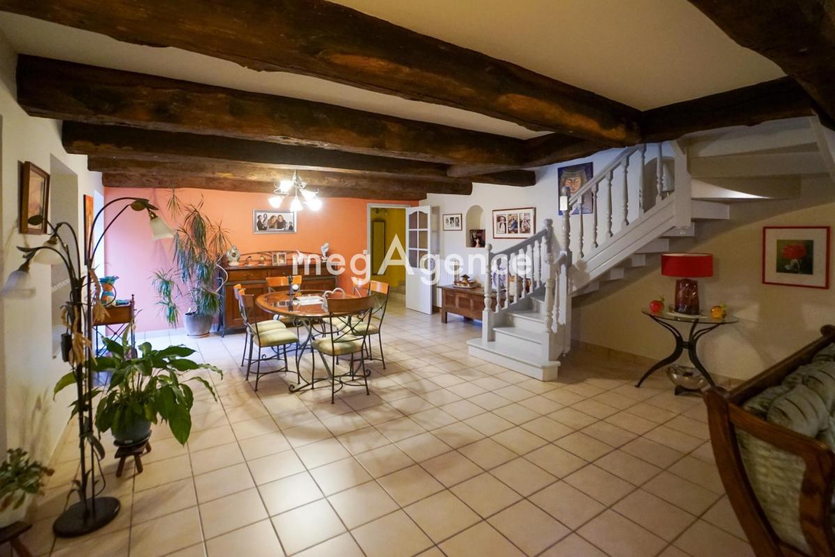 Longère rénovée – 190 m² – vie de plain-pied – dépendance – - Photo 4