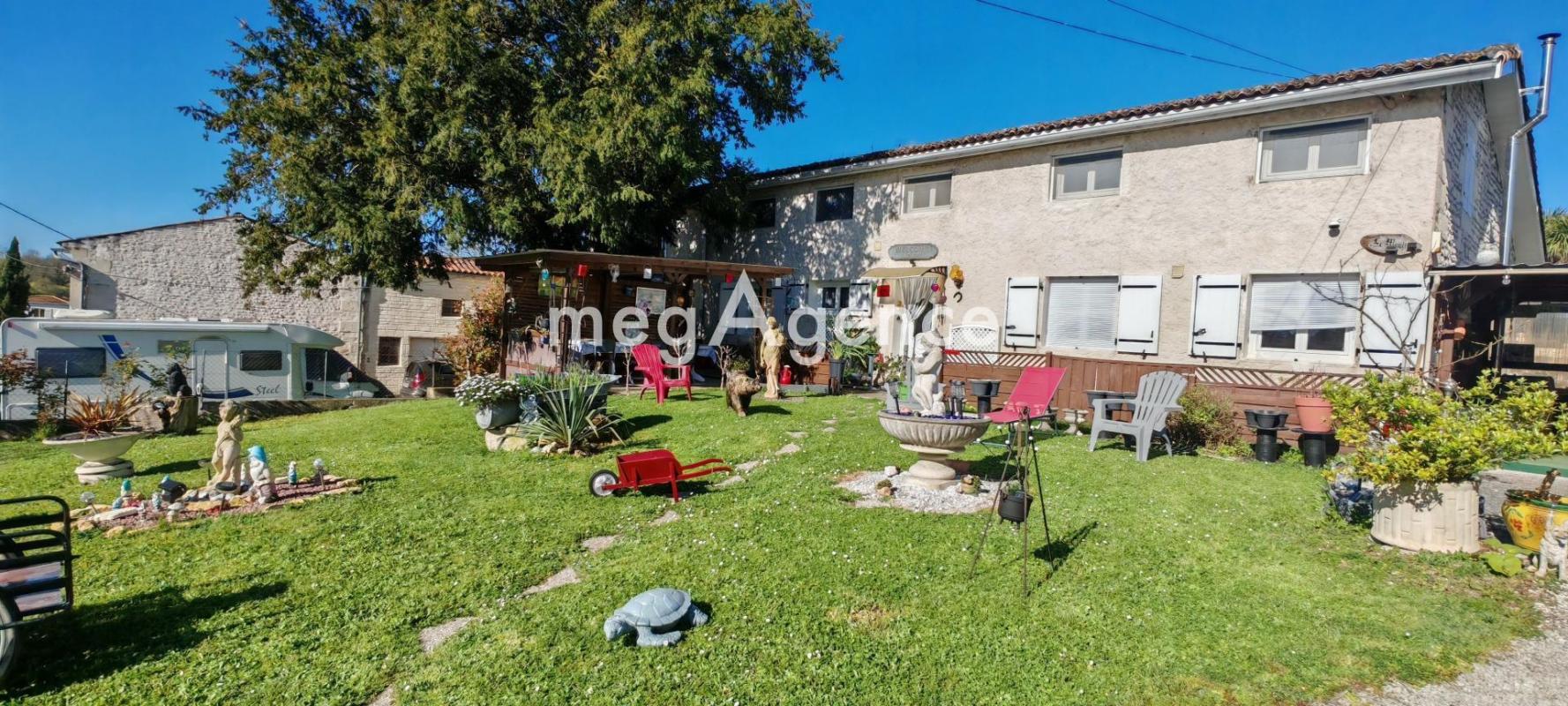 Maison à vendre, 7 pièces, 181 m², Saintes