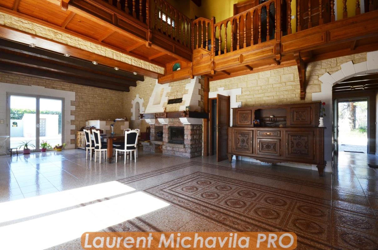 Villa de caractère 192m2 · 7 pièces · 1200 m² de terrain - piscine 4 x 7m - Photo 3