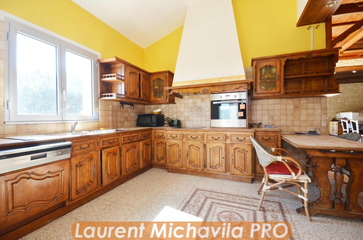 Villa de caractère 192m2 · 7 pièces · 1200 m² de terrain - piscine 4 x 7m - Photo 5