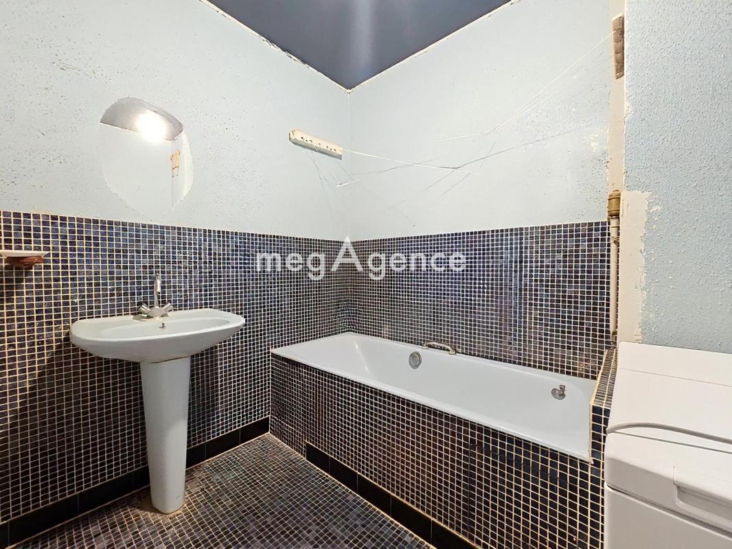 APPARTEMENT 4 PIECES 73 M² AVEC PARKING ET CAVES - Photo 5