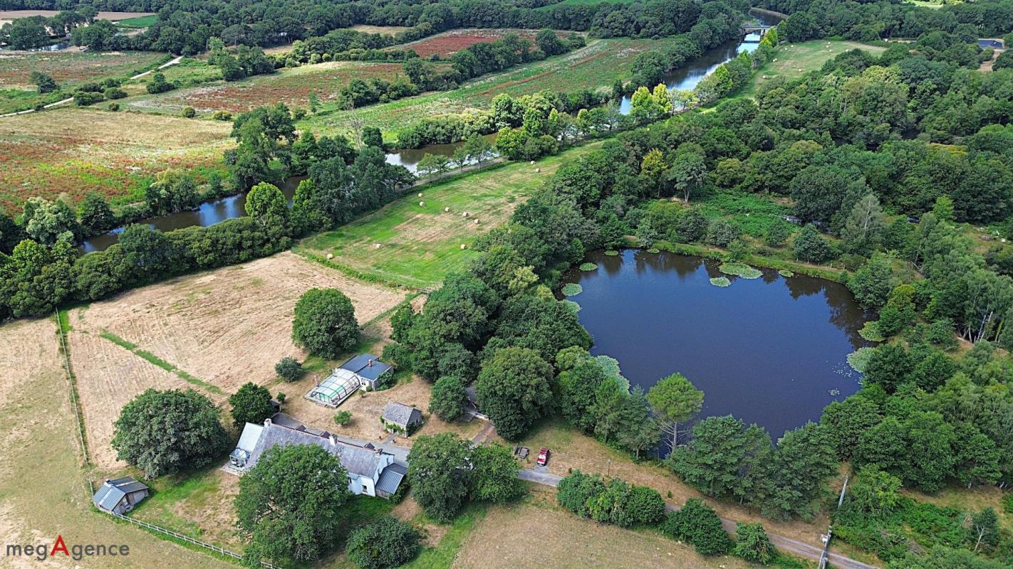 Ensemble immobilier de 3 maisons sur 3 hectares - Photo 2