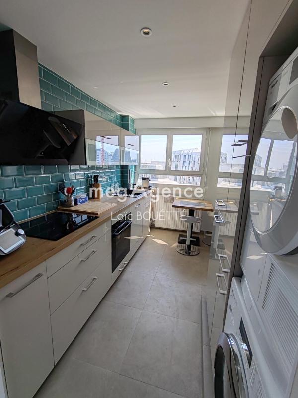 DERNIER ETAGE AVEC ASCENSEUR, RENOVÉ, COLOMBIER - Photo 2