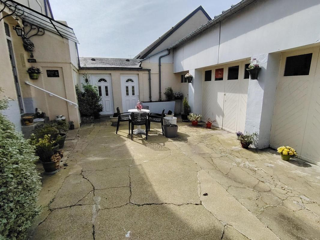 CARENTAN PRES PORT MAISON JARDIN, 5 GARAGES/LOUER - Photo 3