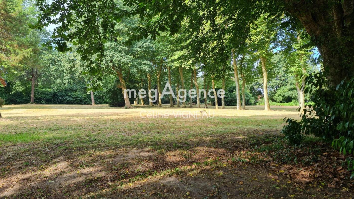 Maison de maître avec grande dépendance sur 5 hectares - Photo 5