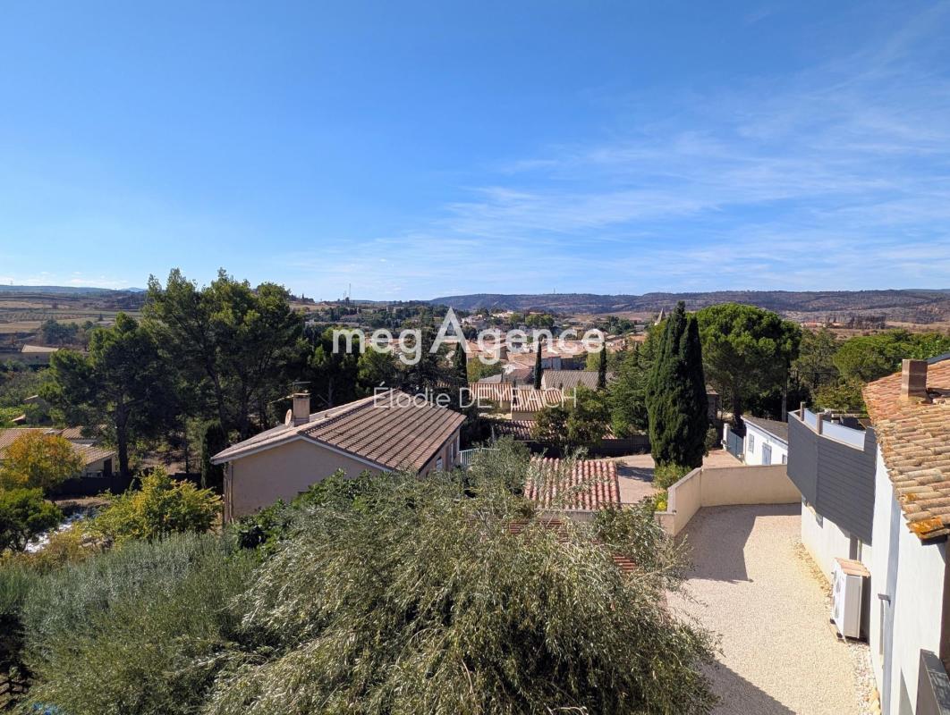 Maison avec vue, trois chambres, garage, piscine et terrain - Photo 2