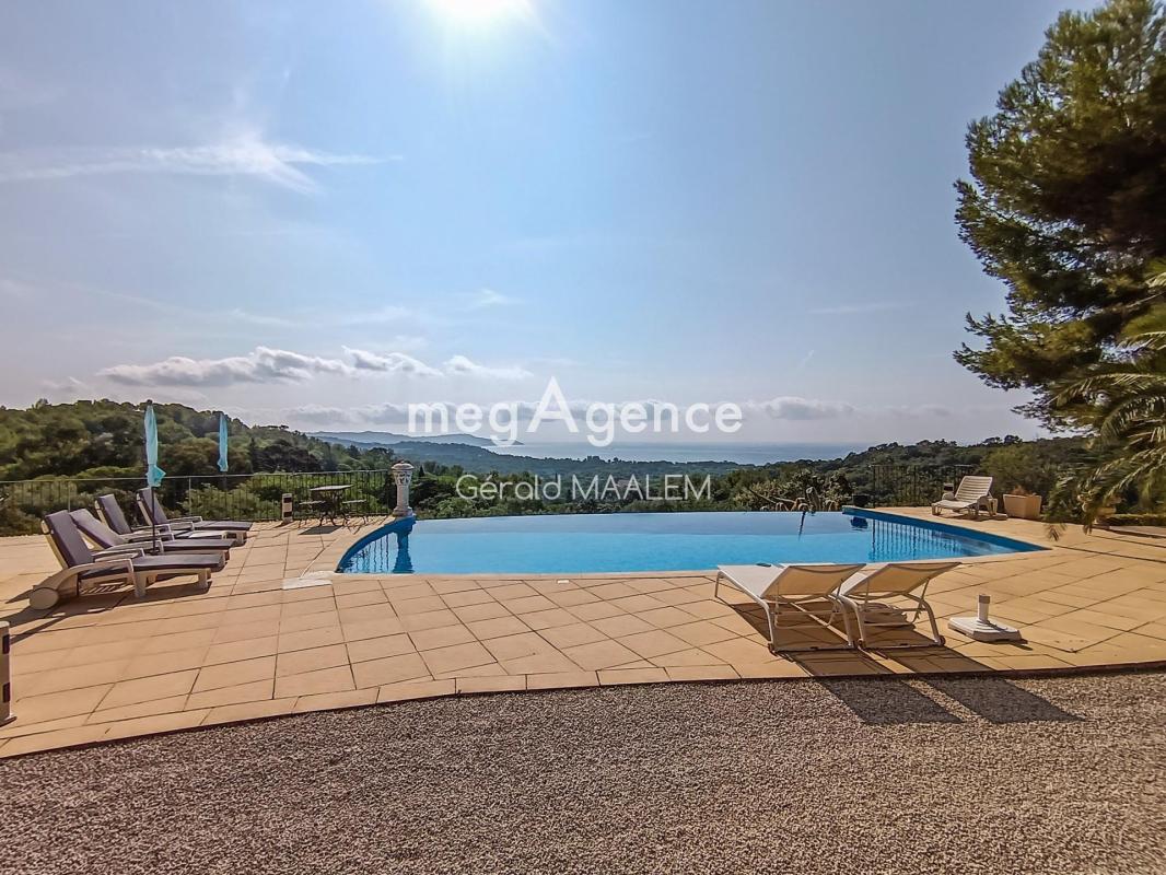 Villa de 250m² Vue mer panoramique à Cavalaire-sur-mer - Photo 5
