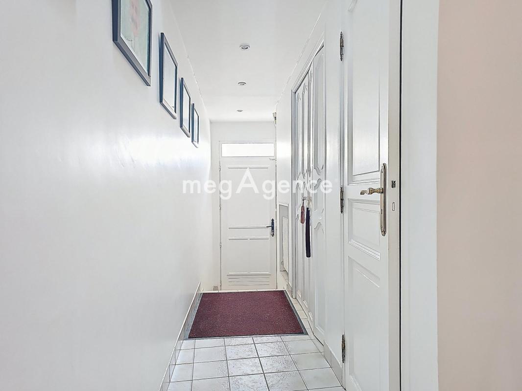 MAISON 128 M² 4 CHAMBRES JARDIN ET GARAGE - Photo 3