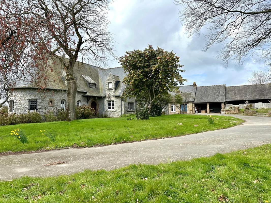Propriété de 223 m2 sur un terrain clos avec dépendances - Photo 2