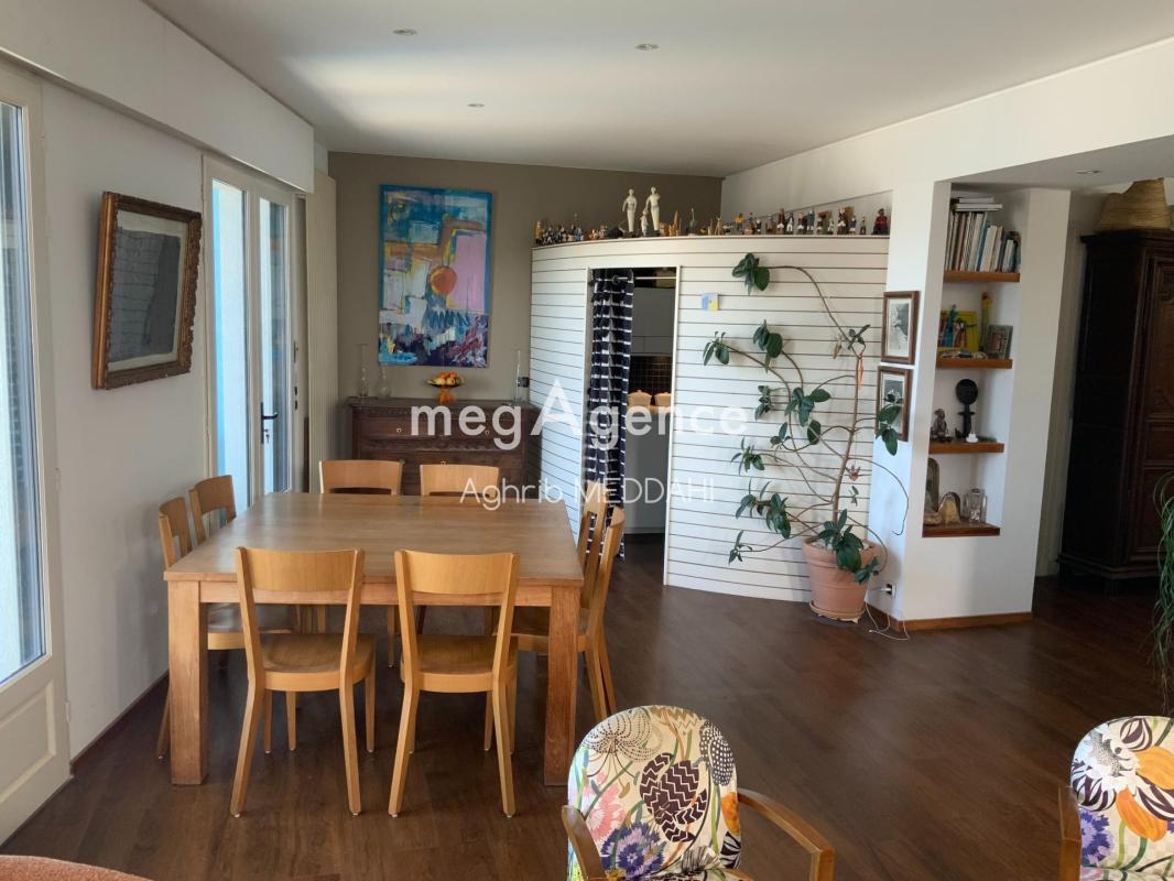 APPARTEMENT D'EXCEPTION DE 80 M² VUE SUR MER À PONTAILLAC - Photo 4