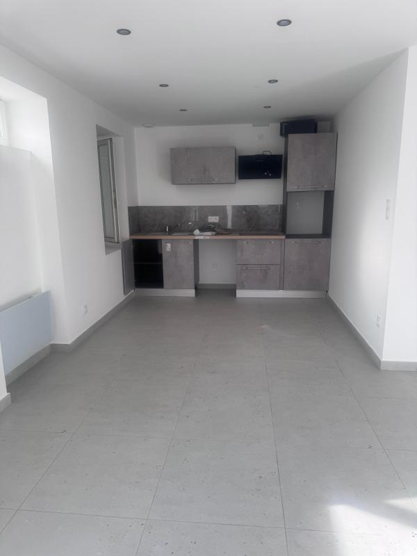 Appartement à louer, 3 pièces, 65 m², Le Chambon Feugerolles