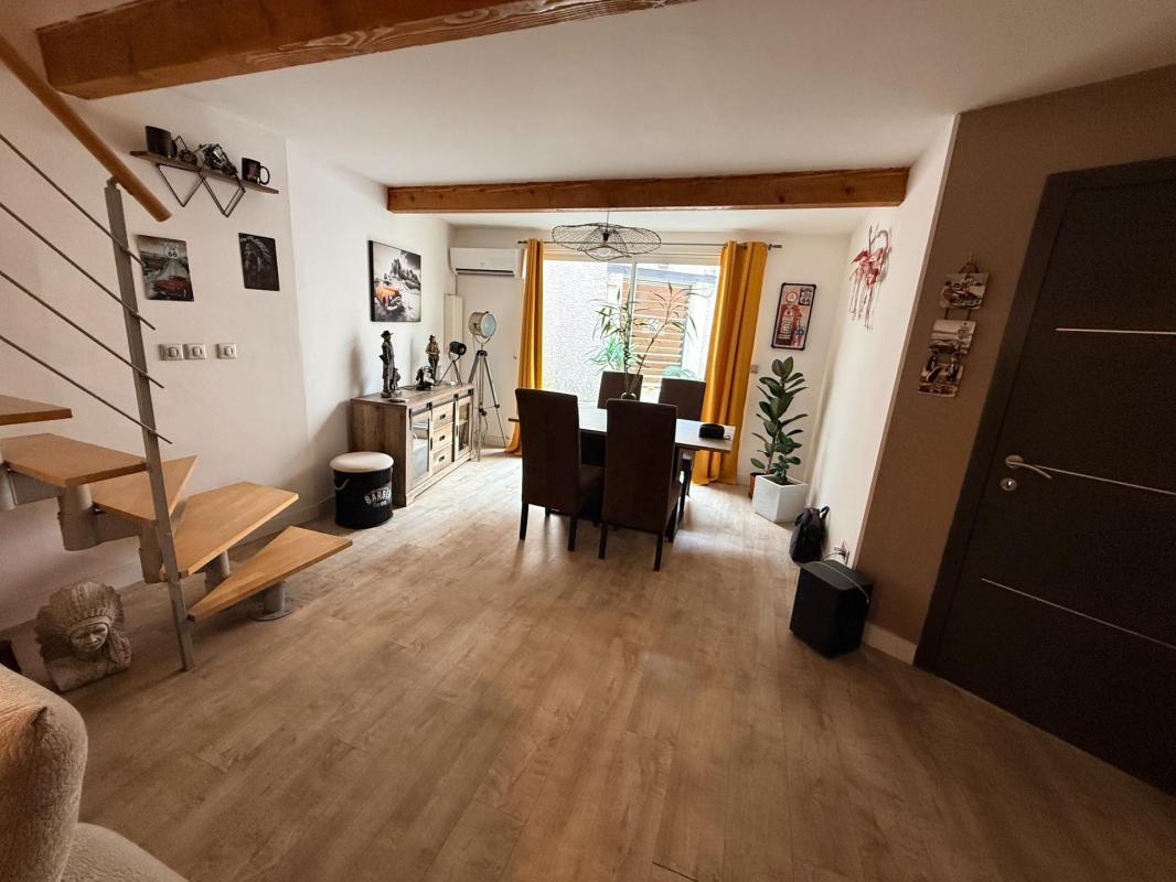 Maison de ville rénovée, 3 chambres, grand garage - Photo 3