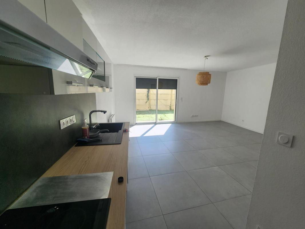 Appartement T3 de 69 m² à Cenon (33150) – Modernité et confort - Photo 2
