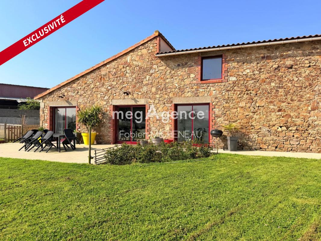Maison à vendre, 10 pièces, 230 m², La Tessoualle
