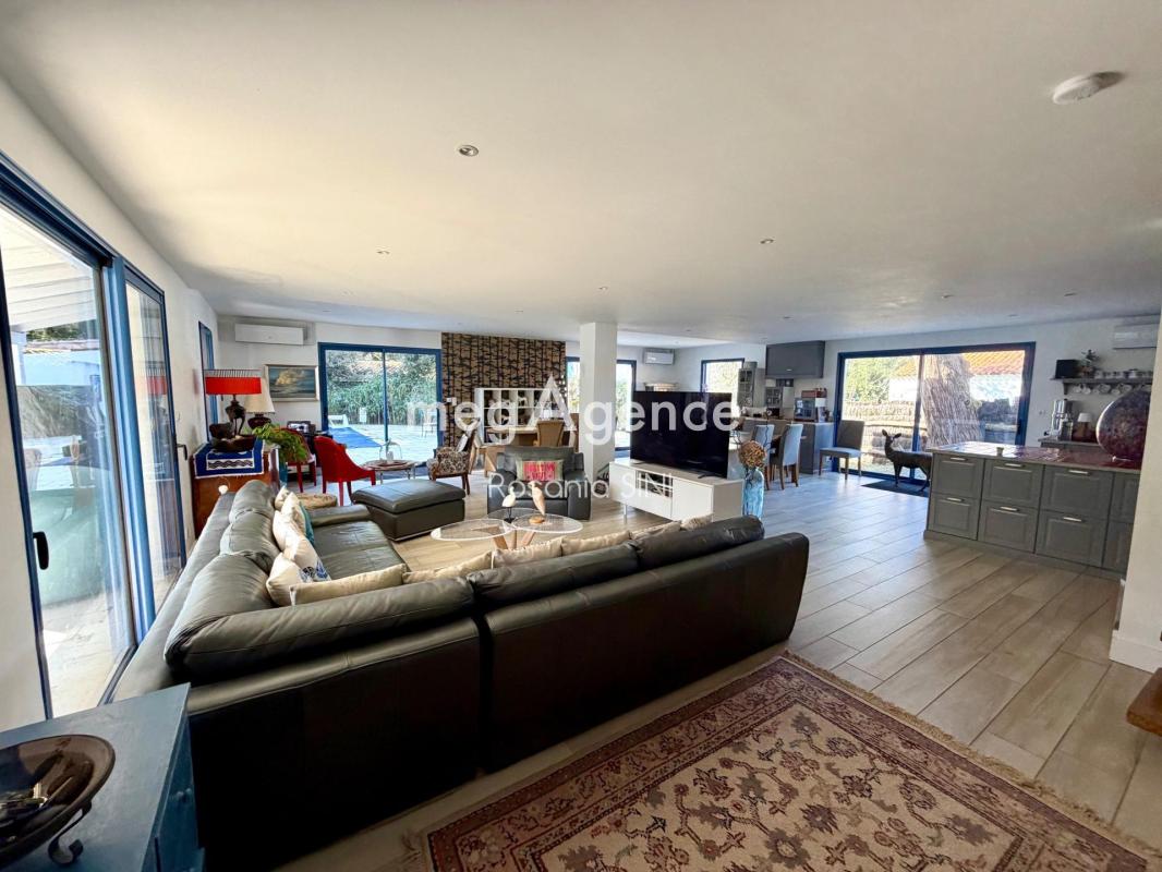 Maison 223 m² – 4 suites parentales – Plage à pied - Photo 2