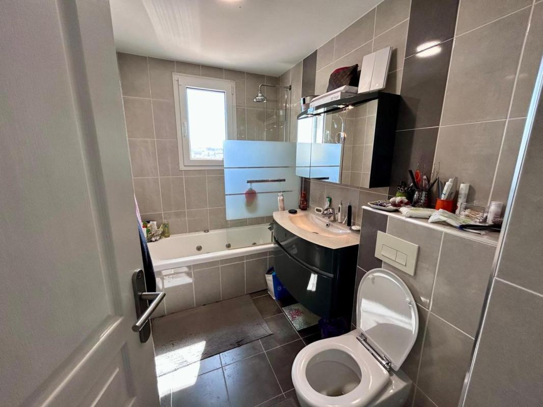 À VENDRE – Maison T5 de 110m² avec vue dégagée à Cogolin - Photo 5