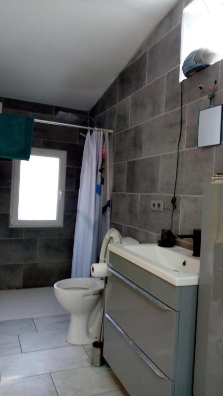 beaucoup de commodités pour cette maison en partie rénovée. 45m: plages et Perpignan - Photo 4
