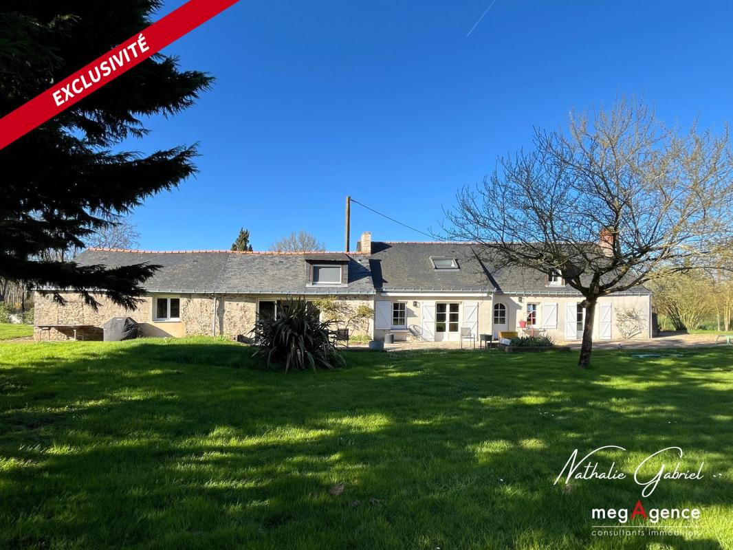 15 mn d'Angers - Belle longère rénovée sur 4400 m2 de terrain - Photo 2