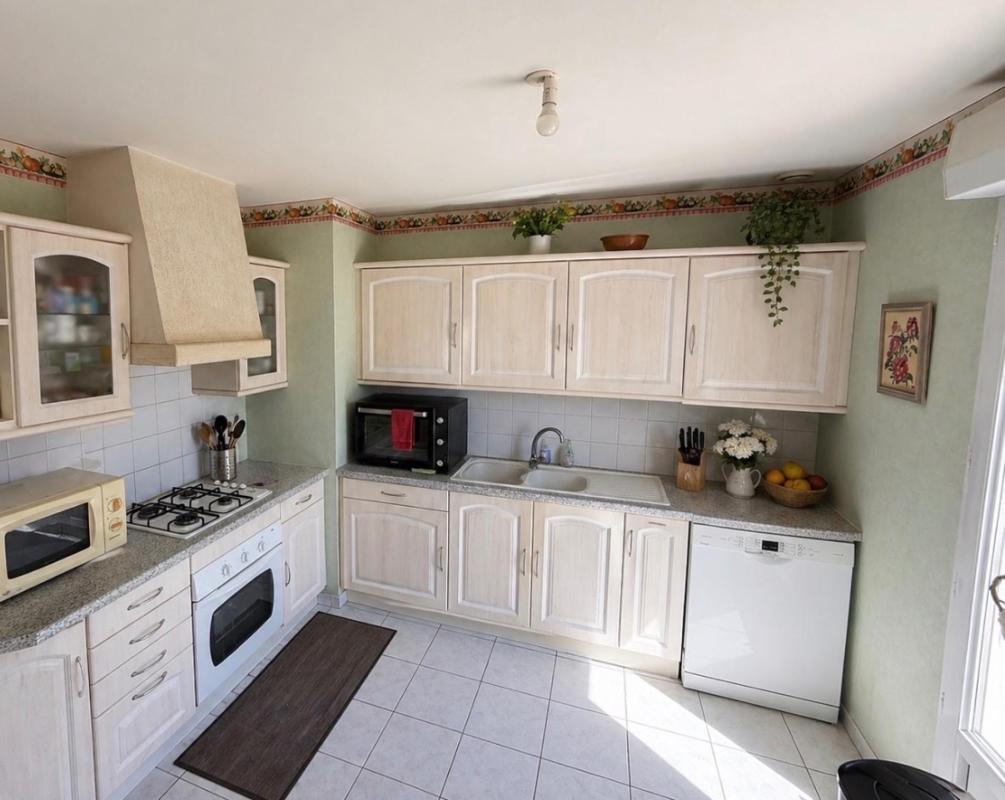 Maison de plain pied 3 chambres - Photo 3