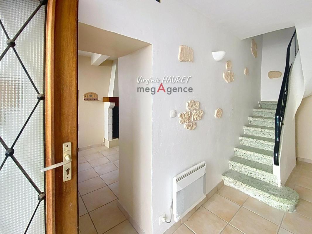 MAISON DE VILLAGE A RENOVER - 80m² - 2 CHAMBRES - CAVE - GRENIER - Photo 2
