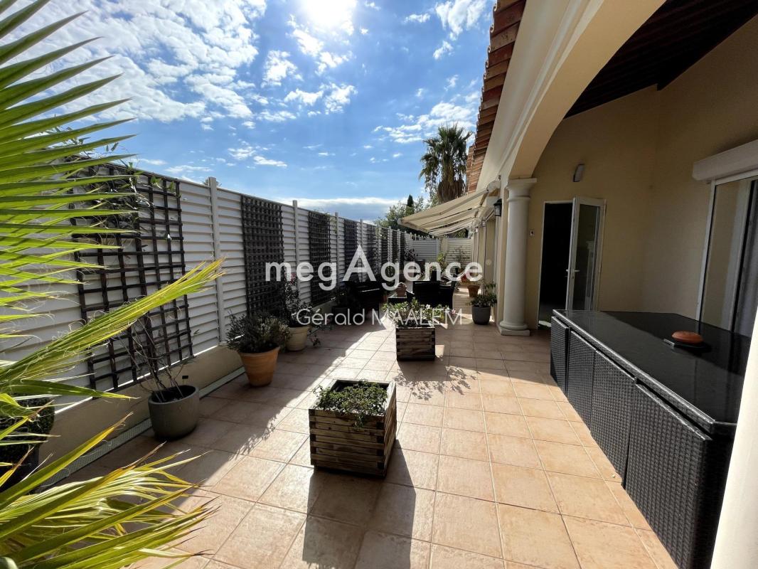 Maison de 112m² avec terrasse et 3 parkings à Sainte Maxime - Photo 2