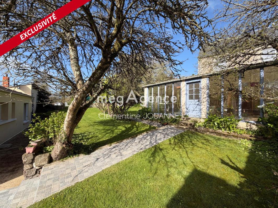 Maison en pierre avec magnifique jardin, garage et stationnement en plein cœur de la petite Siouville avec un DPE C - Photo 5