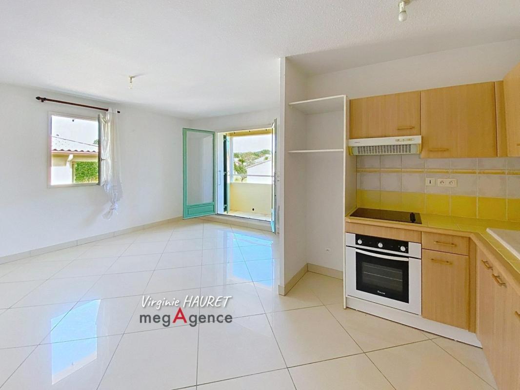 APPARTEMENT 55m² - 2 CHAMBRES - BALCON - CELLIER - GARAGE - Photo 3