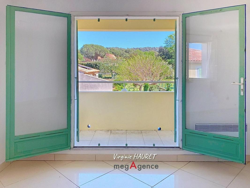 APPARTEMENT 55m² - 2 CHAMBRES - BALCON - CELLIER - GARAGE - Photo 5