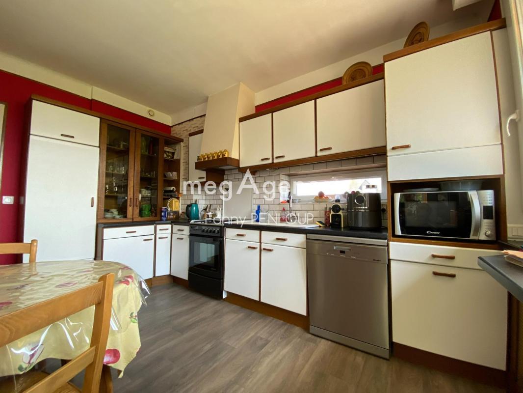AVRANCHES : Maison 139 m² avec 5 chambres - jardin et garage - Photo 5