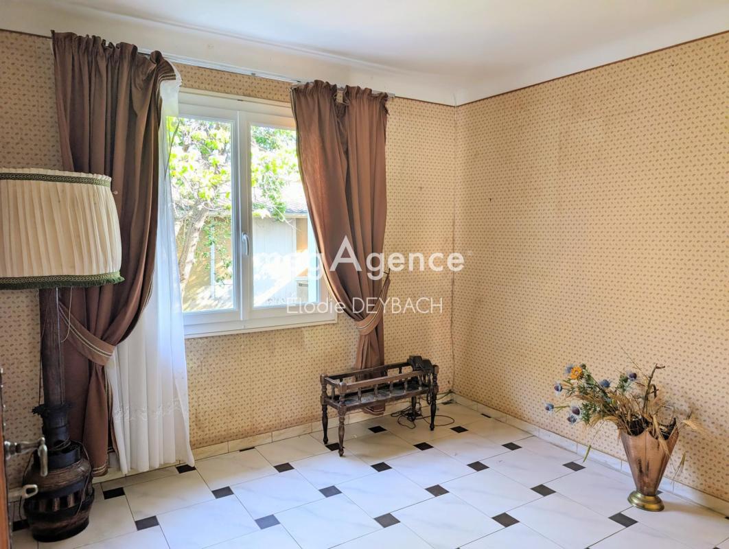 Maison quatre chambres et terrain clos - Photo 4