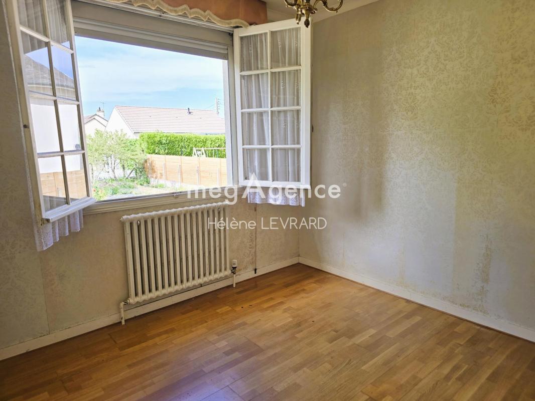 EVRON : Maison 2 ch. avec jardin - proche commodités - Photo 5