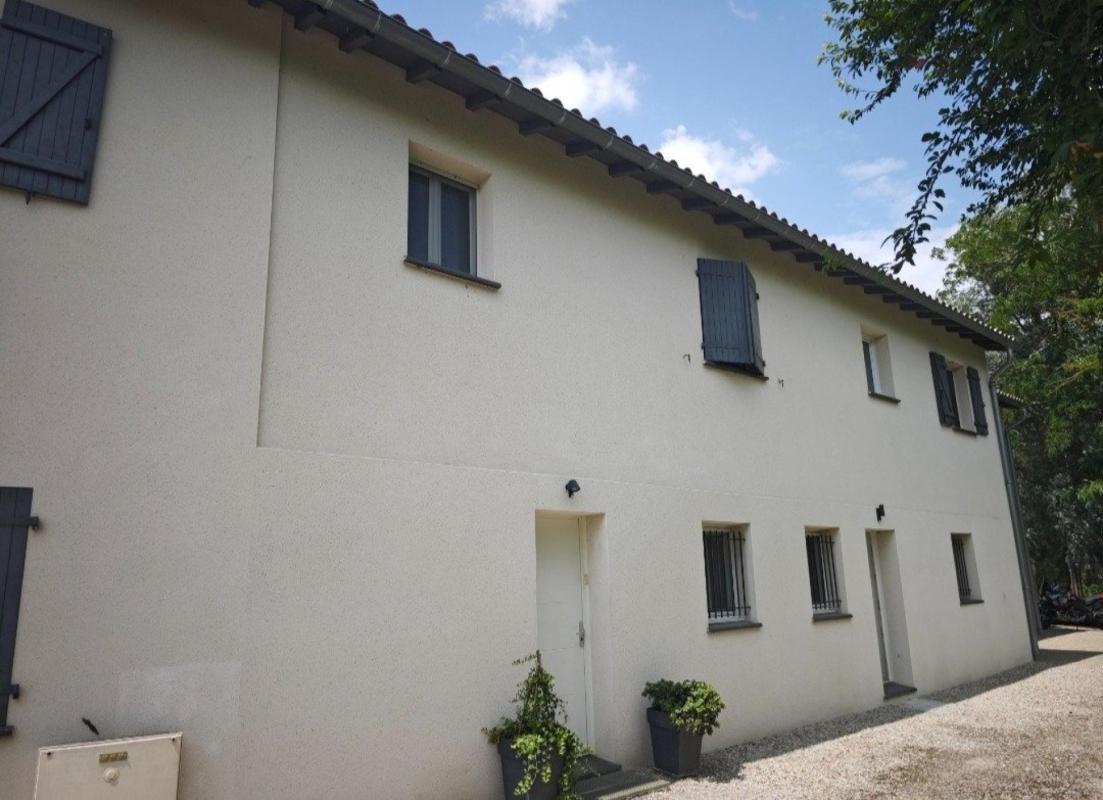 Merville ,appartement duplex contemporain avec jardinet dans une grange rénové - Photo 2