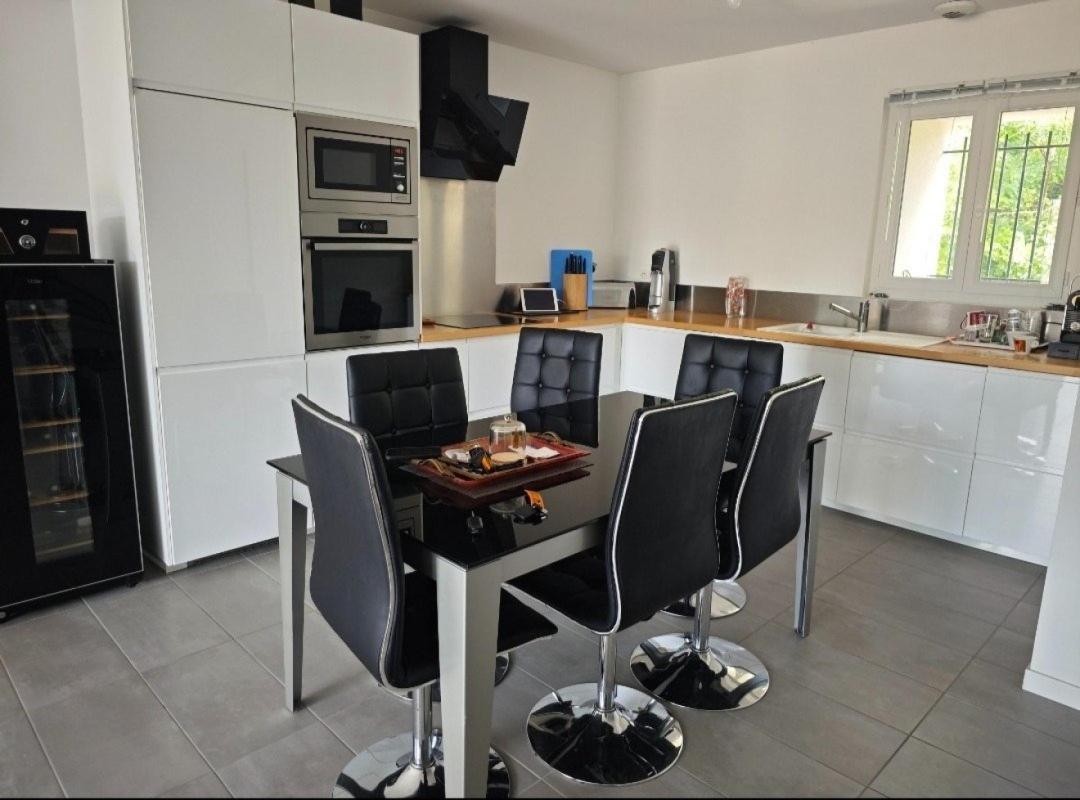 Merville ,appartement duplex contemporain avec jardinet dans une grange rénové - Photo 4