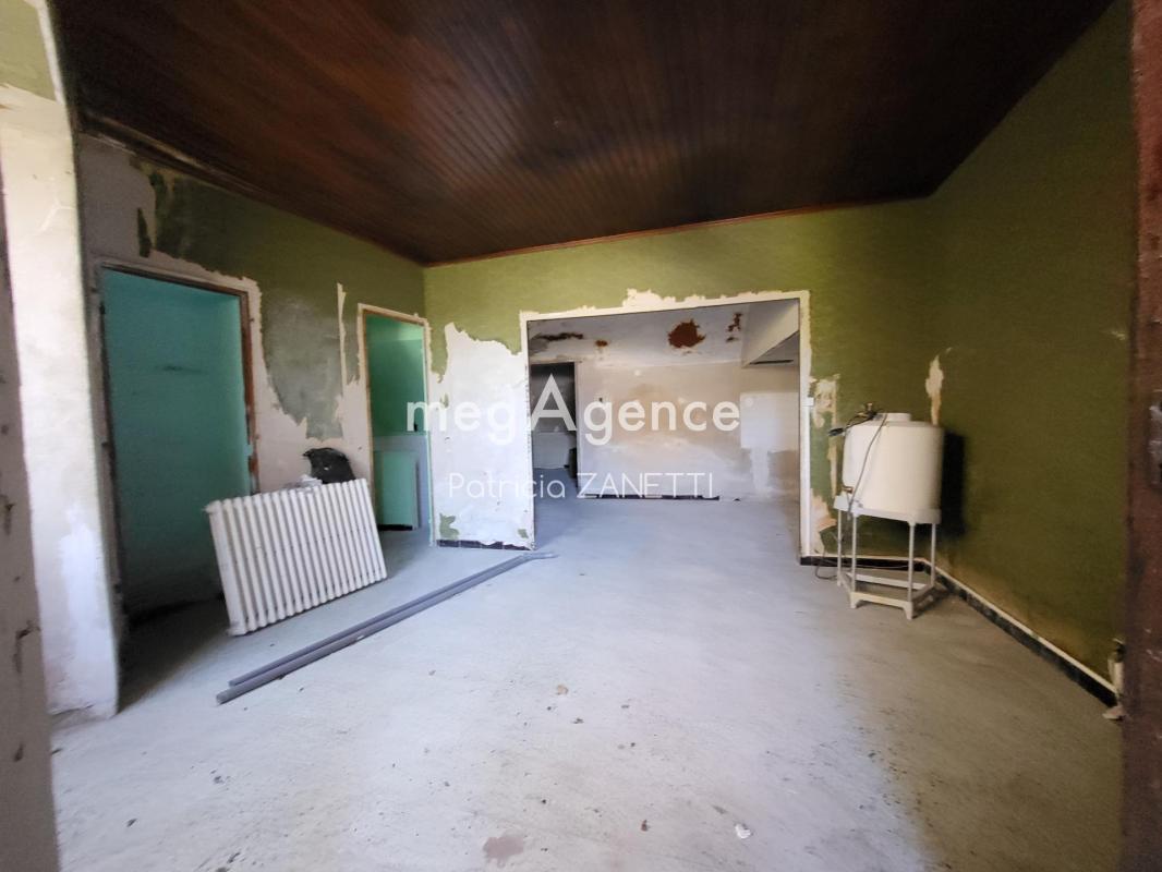 Appartement 32 m2 à rénover entièrement - Photo 3